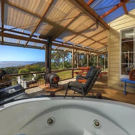 Island View Spa Cottage Smithton Exterior photo