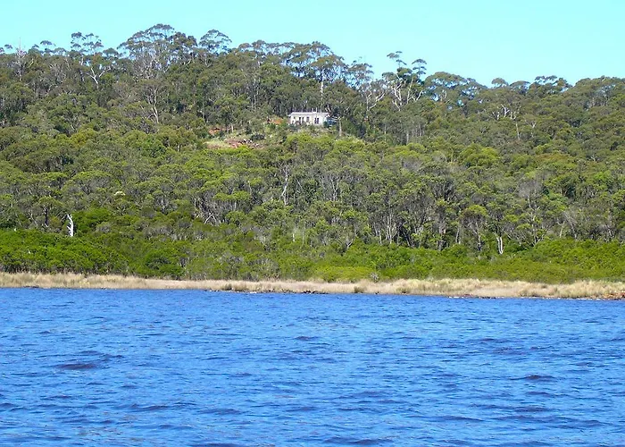 Island View Spa Cottage