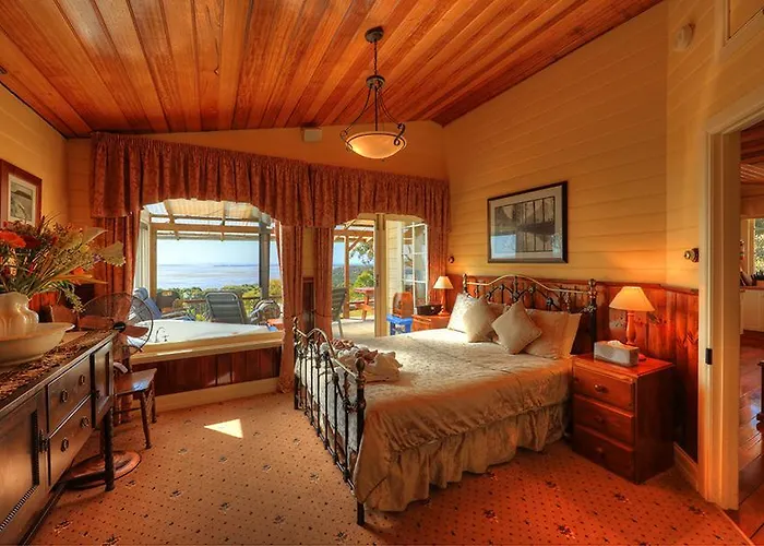 Island View Spa Cottage