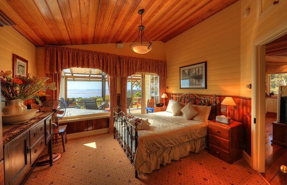 Island View Spa *